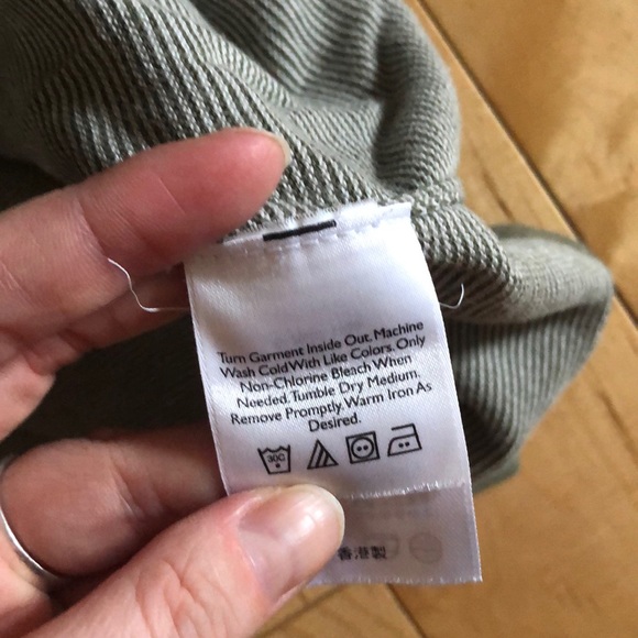 Eddie Bauer 100% Wool Striped V-neck Tee - Picture 6 of 8